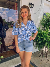 Load image into Gallery viewer, THREE BLUES FLORAL TOP
